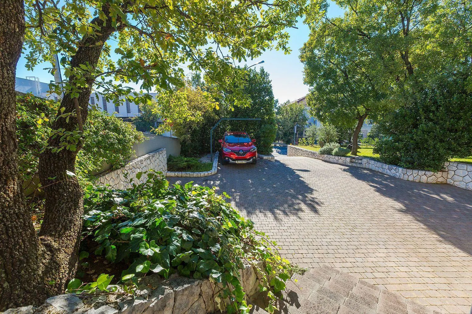 קריקווניצה Idyllisches Apartment Nur 250 Meter Zum Strand Mit Meerblick, Privater Terrasse, Privatparkplatz